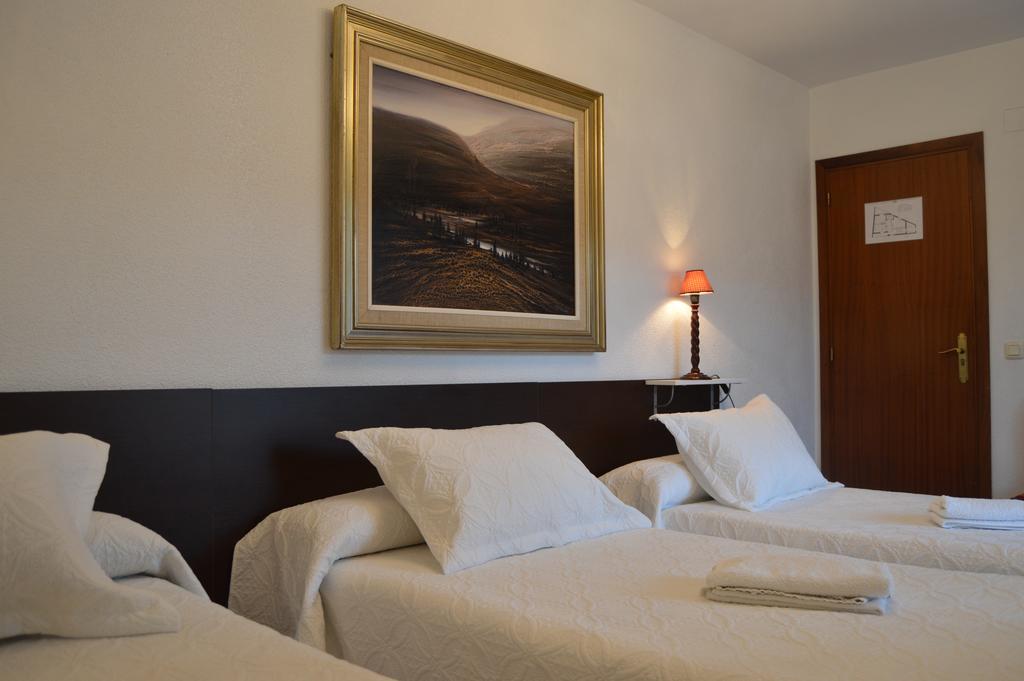 Pension El Peregrino De Larrasoana Exterior foto